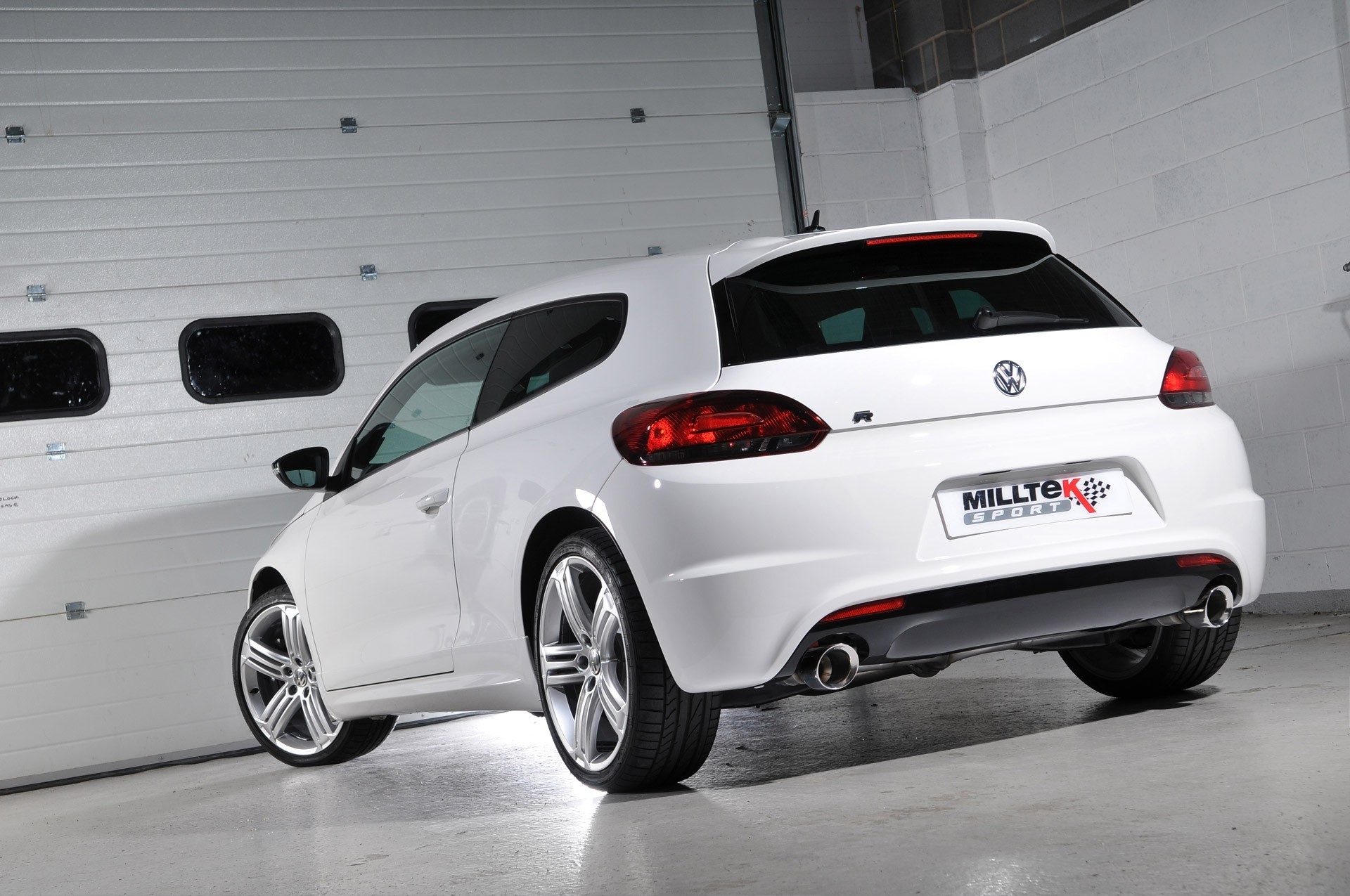 Milltek VW Scirocco R dual cat-back systeem met 100mm GT100 eind